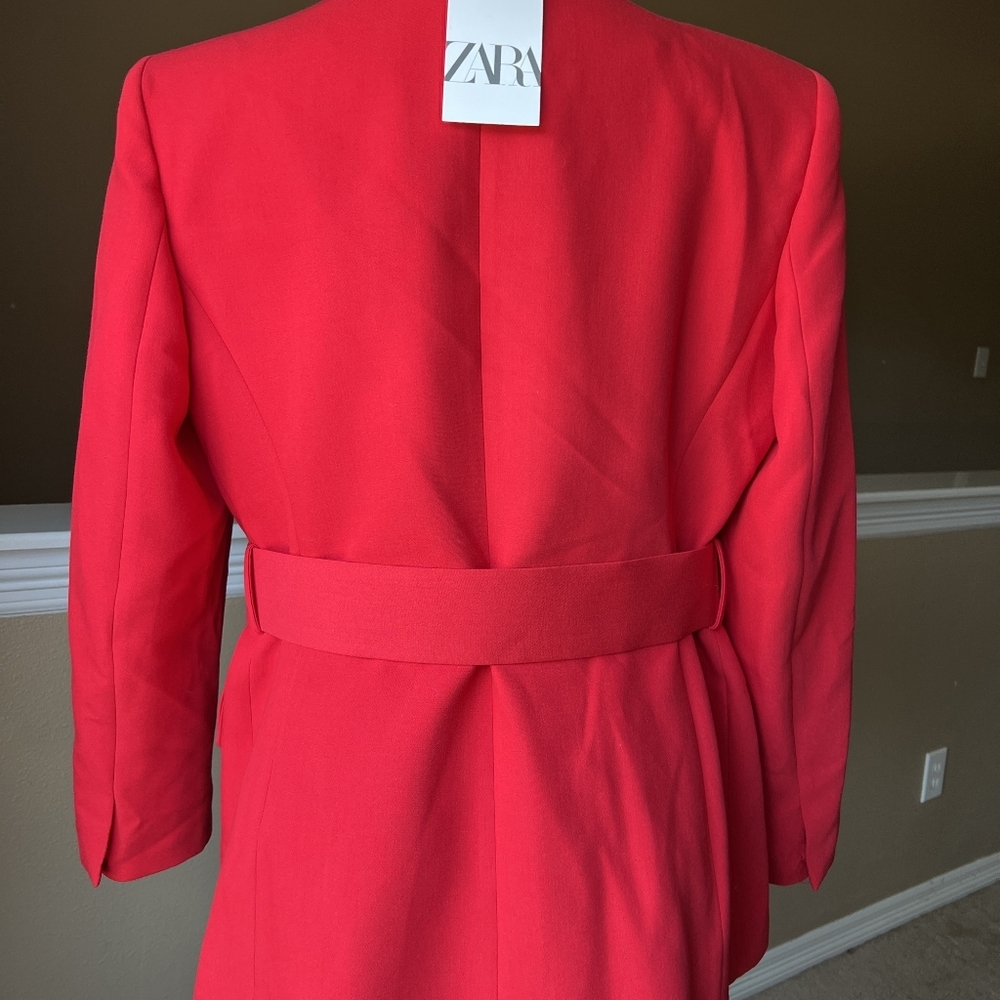 ZARA SS22  RED BLAZER ROUND NECK BELTED JEWEL BUTTONS. 2382/940 - Picture 2 of 4